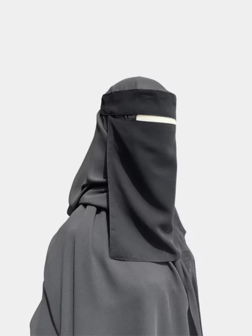 Niqab - Image 1